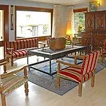 מלון Logis Restaurant Du Commerce 2*