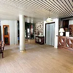 Logis Restaurant Du Commerce מלון 2*