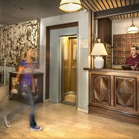 Hotel Logis Restaurant Du Commerce