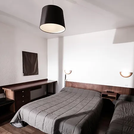 Hotel Logis Hotel Restaurant Du Commerce