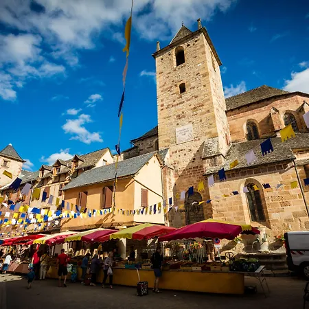 Hotel Logis Hotel Restaurant Du Commerce 2*