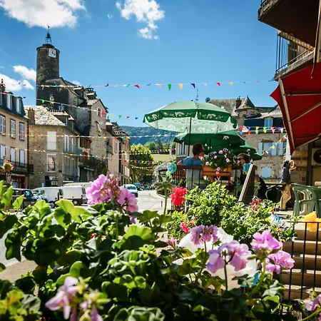 Hotel Logis Restaurant Du Commerce La Canourgue