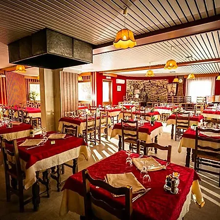 Logis Restaurant Du Commerce 酒店