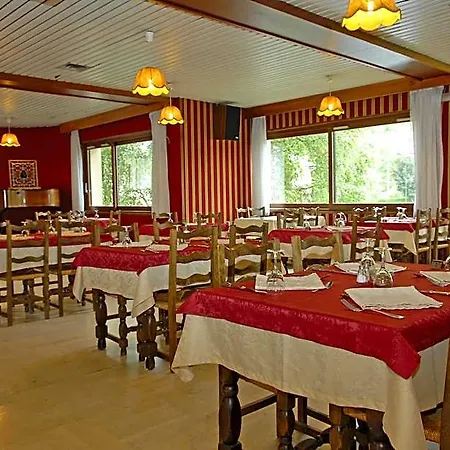 Logis Restaurant Du Commerce 酒店 拉卡努尔格