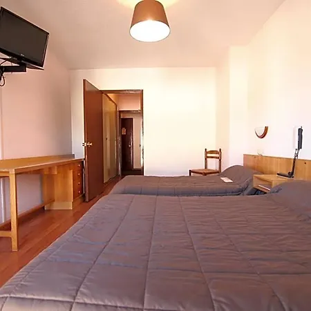 Logis Restaurant Du Commerce 2* 拉卡努尔格