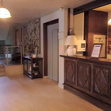 酒店 Logis Restaurant Du Commerce 拉卡努尔格