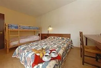 Hotel Logis Hotel Restaurant Du Commerce