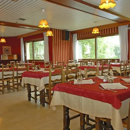 Logis Hotel Restaurant Du Commerce 2*