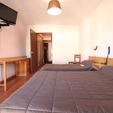 Hotel Logis Restaurant Du Commerce La Canourgue