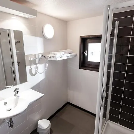 Logis Restaurant Du Commerce 2* La Canourgue