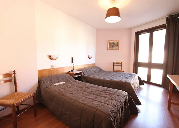 Logis Hotel Restaurant Du Commerce Hotel La Canourgue