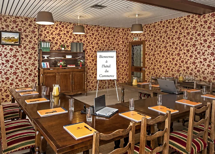 Hotel Logis Hotel Restaurant Du Commerce