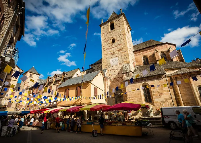 Hotel Logis Hotel Restaurant Du Commerce 2*