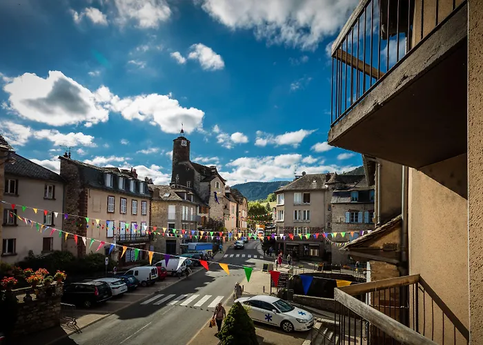 Logis Hotel Restaurant Du Commerce Hotel