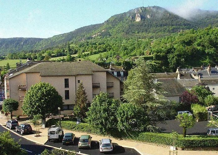 Logis Hotel Restaurant Du Commerce 2* La Canourgue